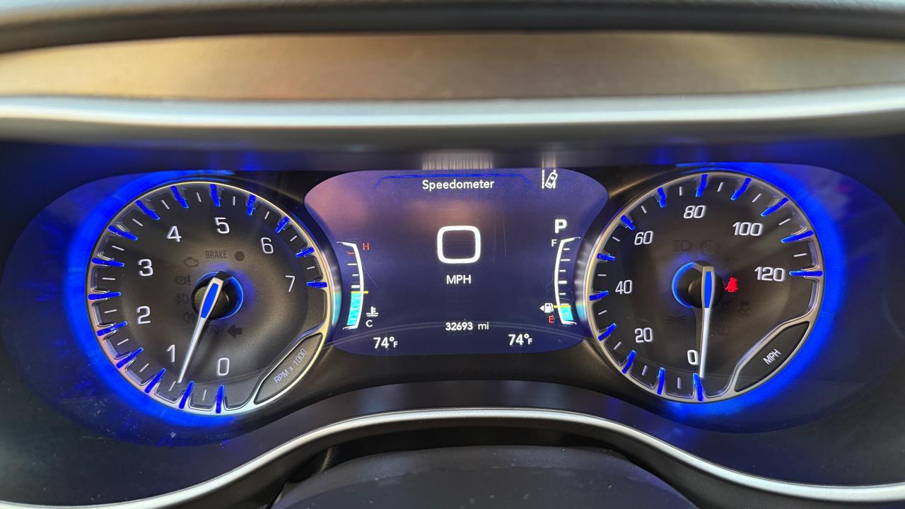 Chrysler Pacifica Touring L 2024