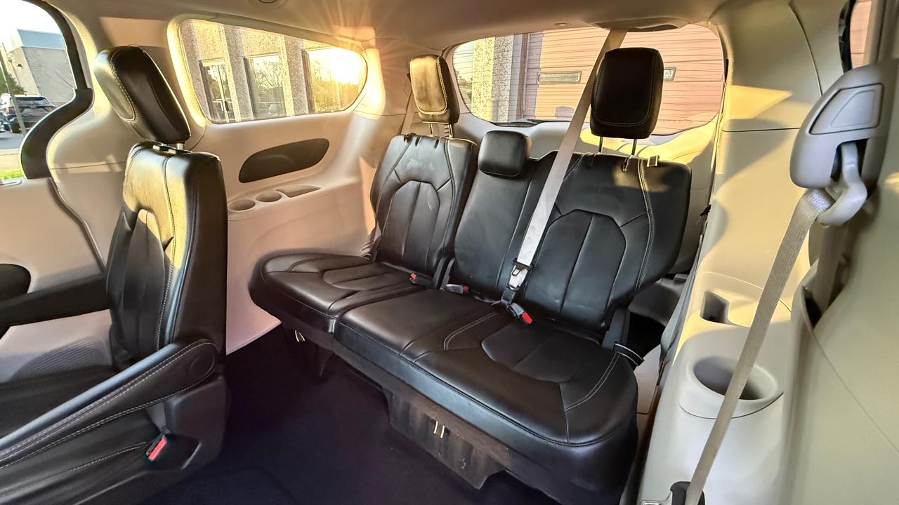 Chrysler Pacifica Touring L 2024