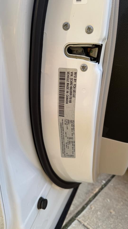 Chrysler Pacifica Touring L 2024