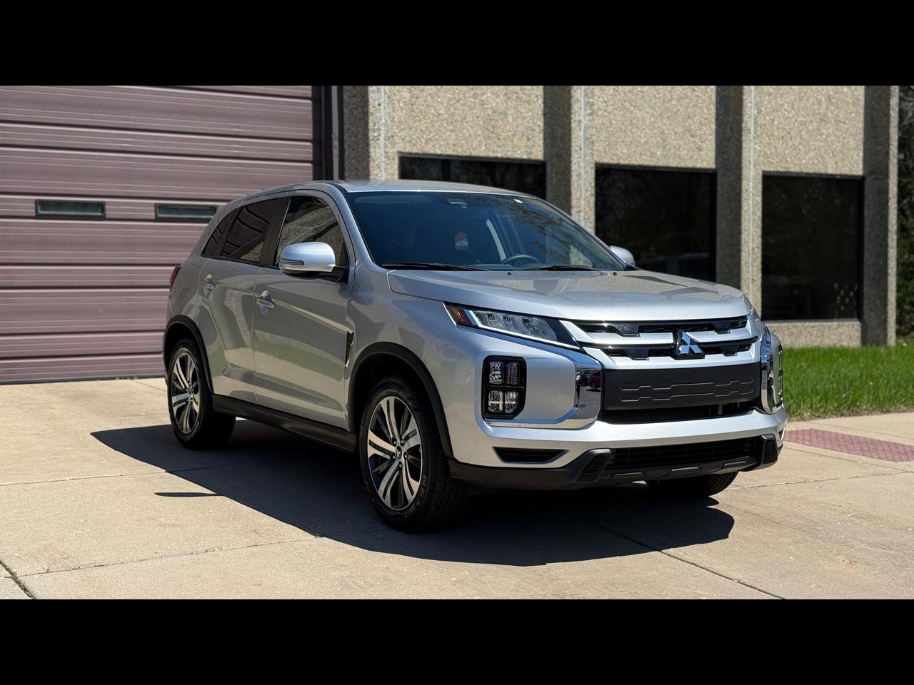 Mitsubishi Outlander Sport 2.0 ES 4WD 2025