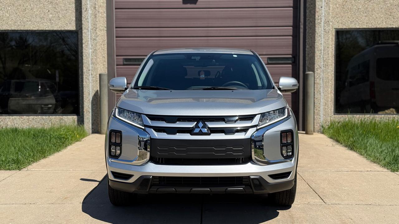 Mitsubishi Outlander Sport 2.0 ES 4WD 2025
