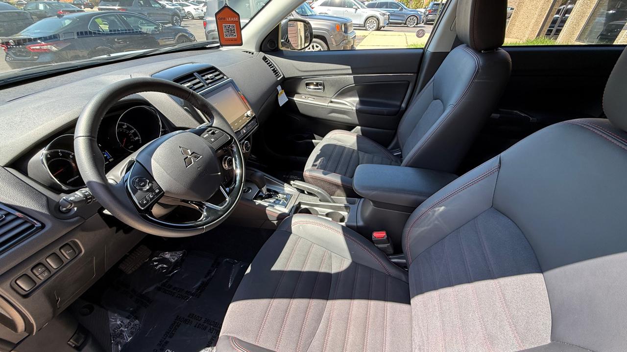 Mitsubishi Outlander Sport 2.0 ES 4WD 2025