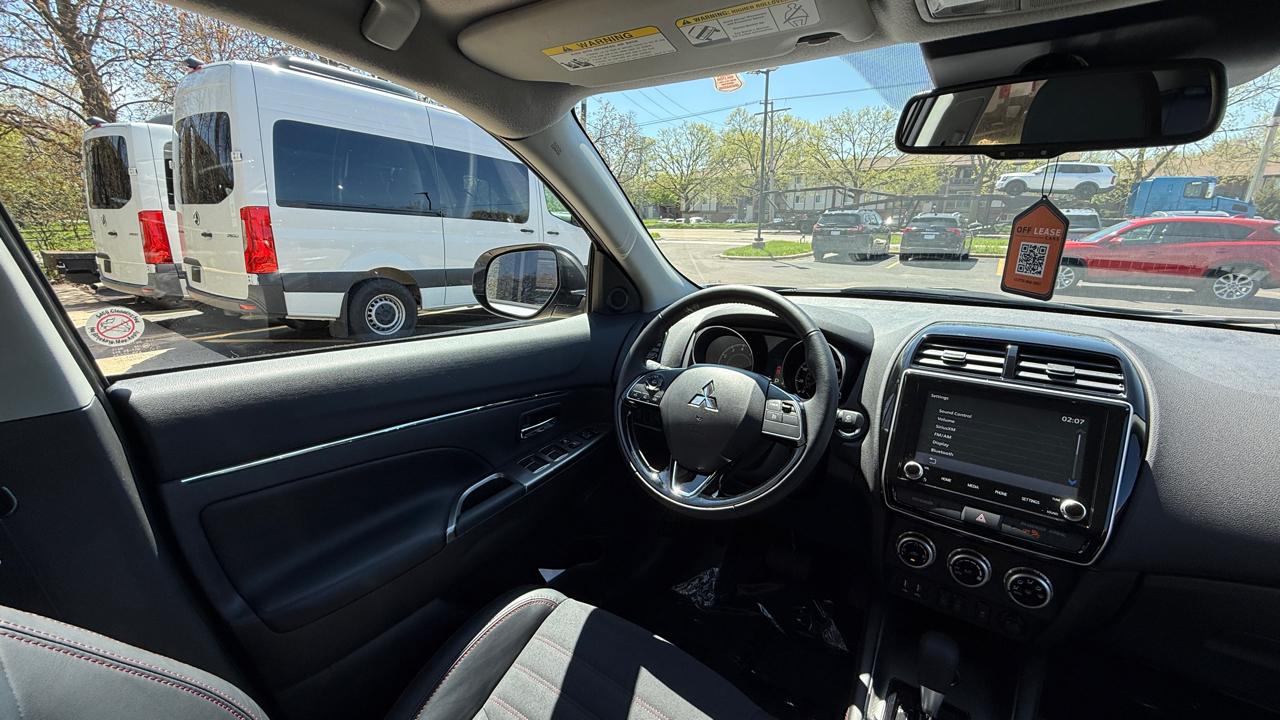 Mitsubishi Outlander Sport 2.0 ES 4WD 2025