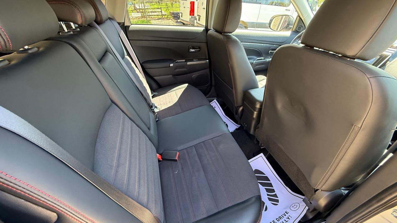 Mitsubishi Outlander Sport 2.0 ES 4WD 2025