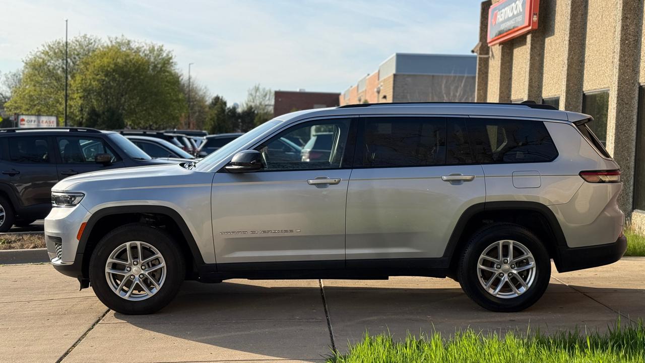 Jeep Grand Cherokee L Laredo 4WD 2023