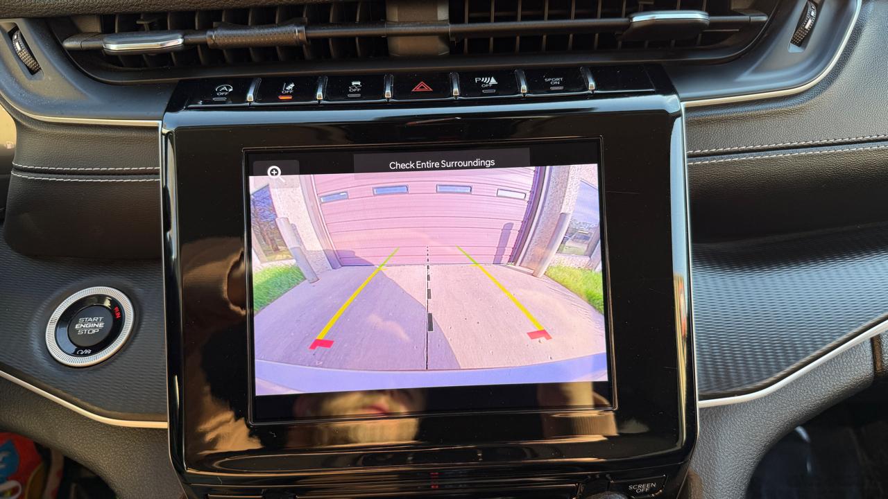 Jeep Grand Cherokee L Laredo 4WD 2023