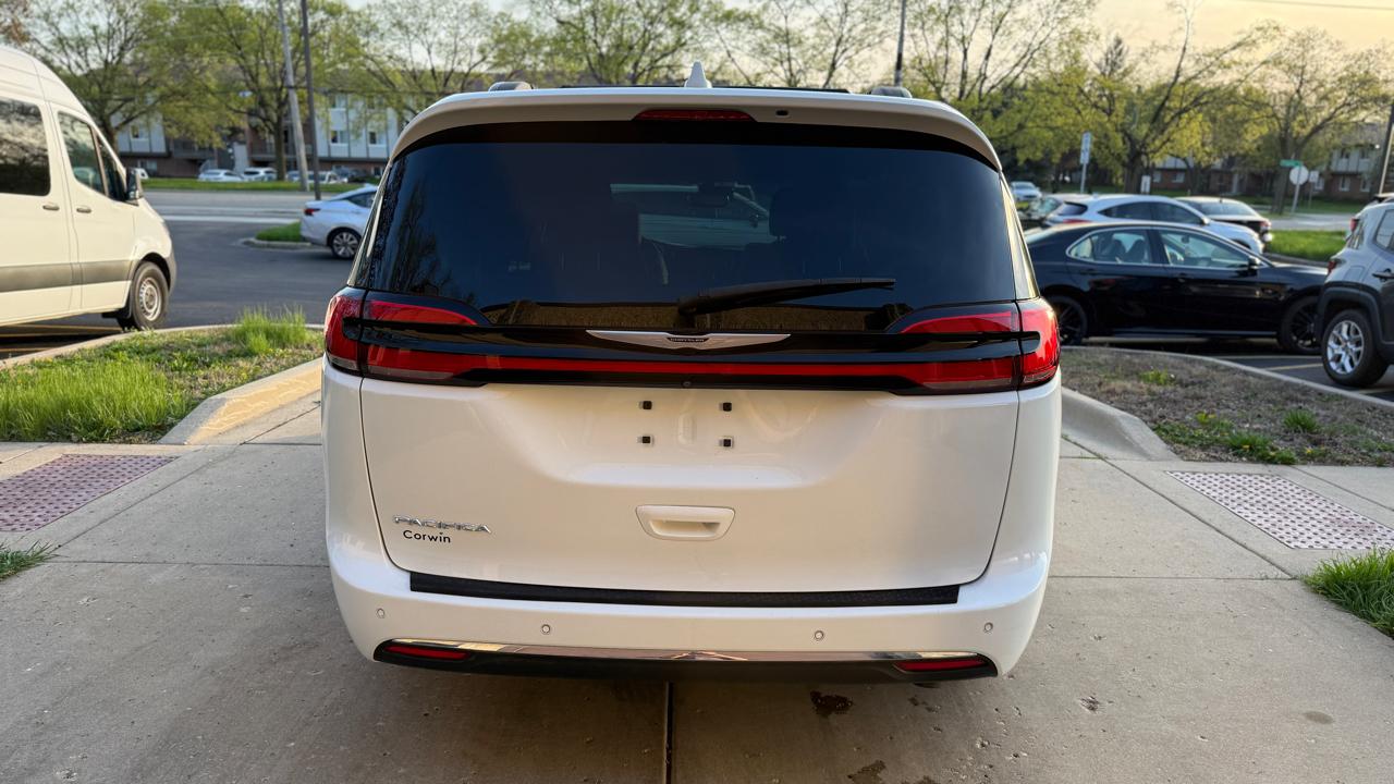 Chrysler Pacifica Touring Plus 2021
