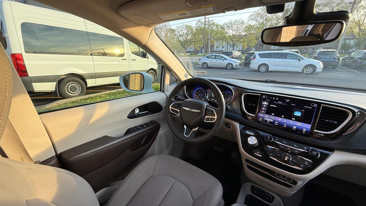 Chrysler Pacifica Touring Plus 2021