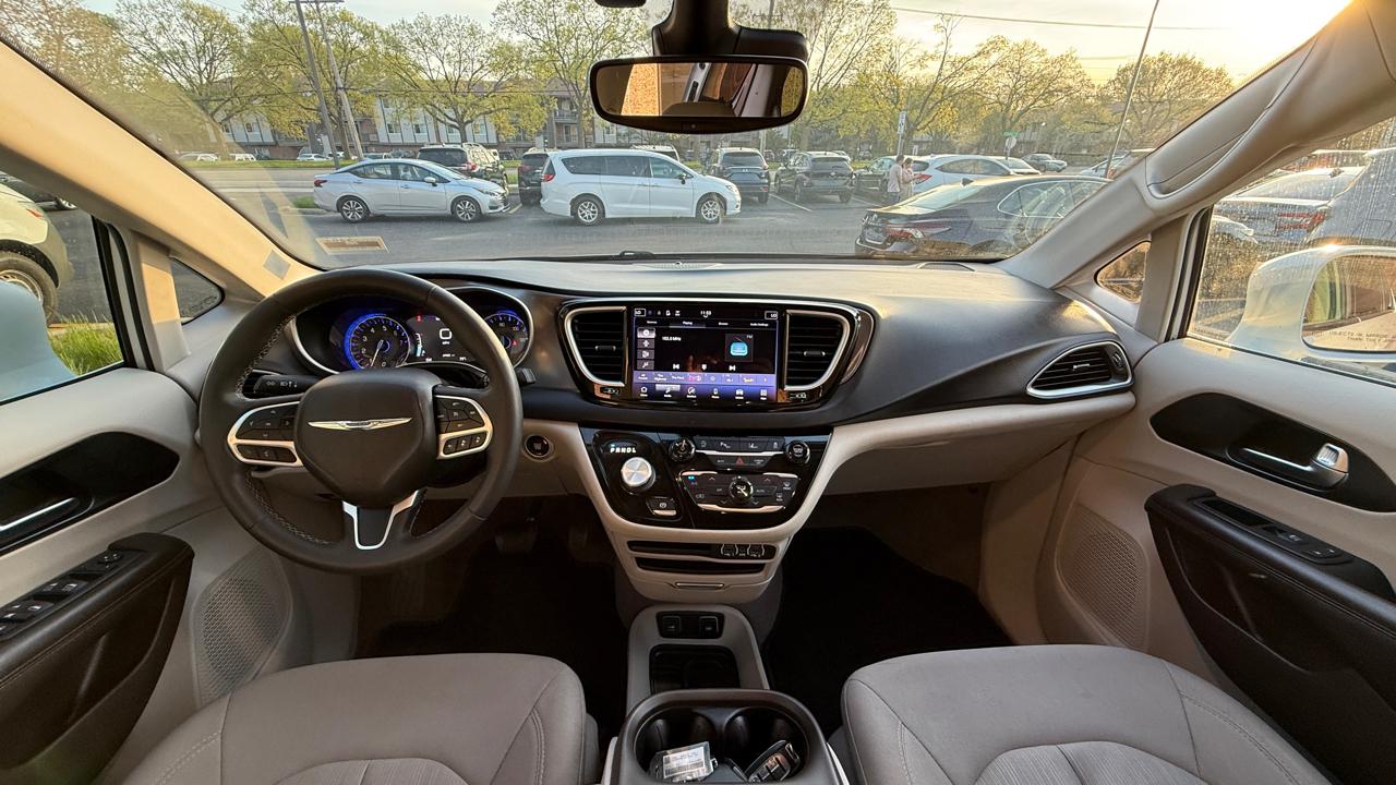 Chrysler Pacifica Touring Plus 2021