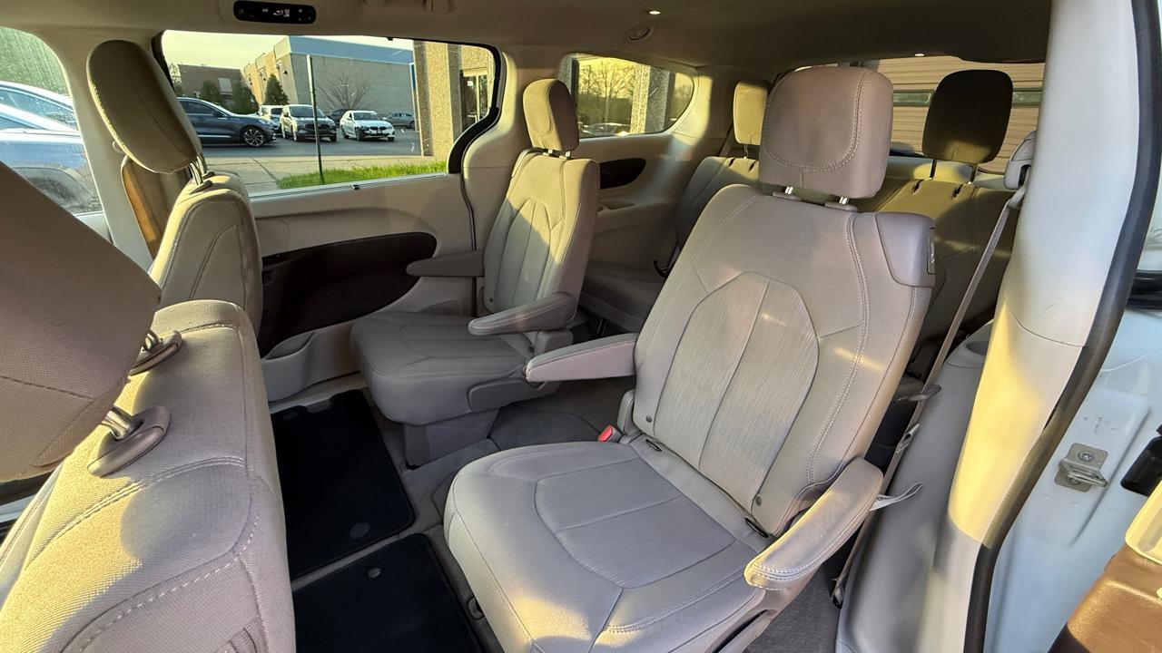 Chrysler Pacifica Touring Plus 2021