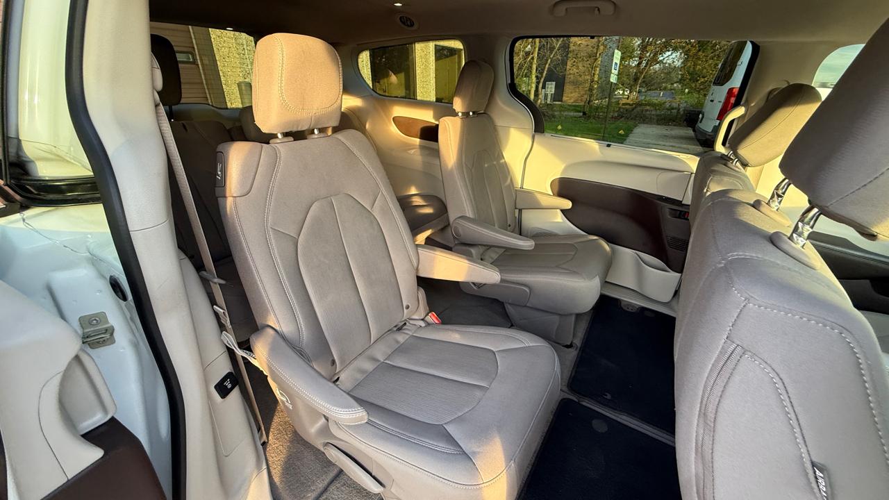 Chrysler Pacifica Touring Plus 2021