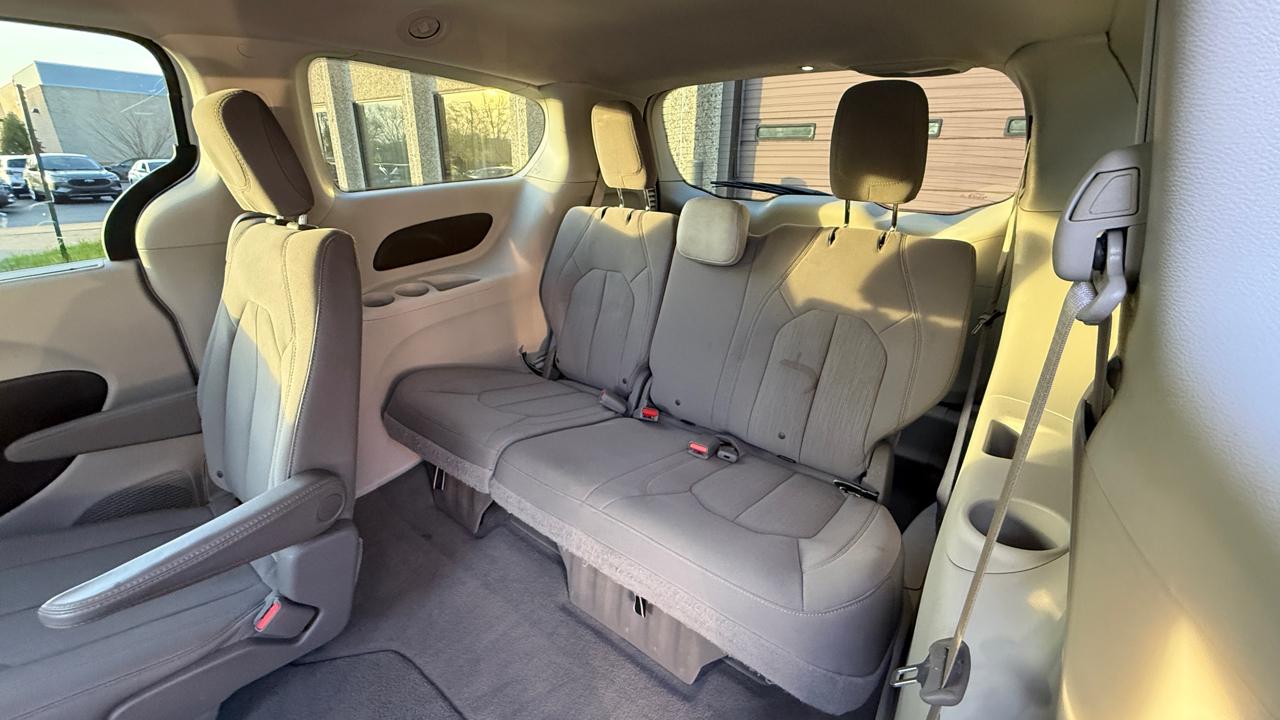 Chrysler Pacifica Touring Plus 2021