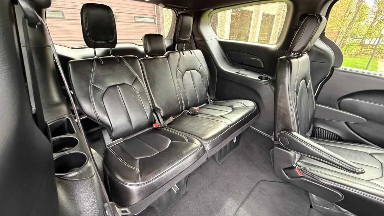 Chrysler Pacifica Select 2025