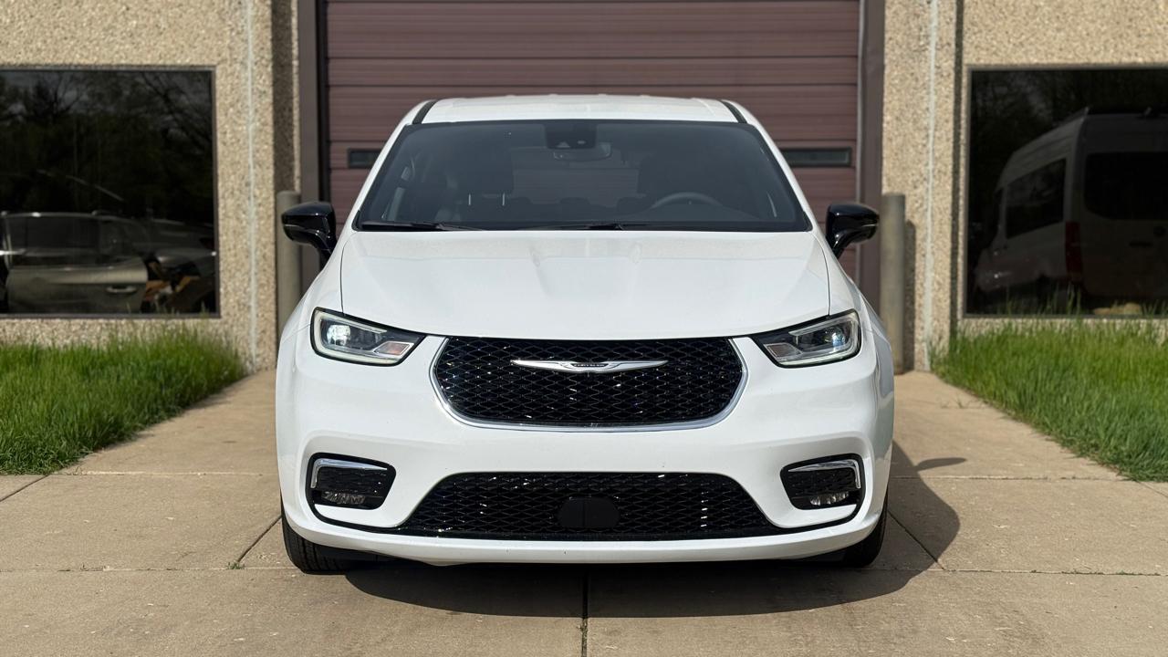 Chrysler Pacifica Select 2026