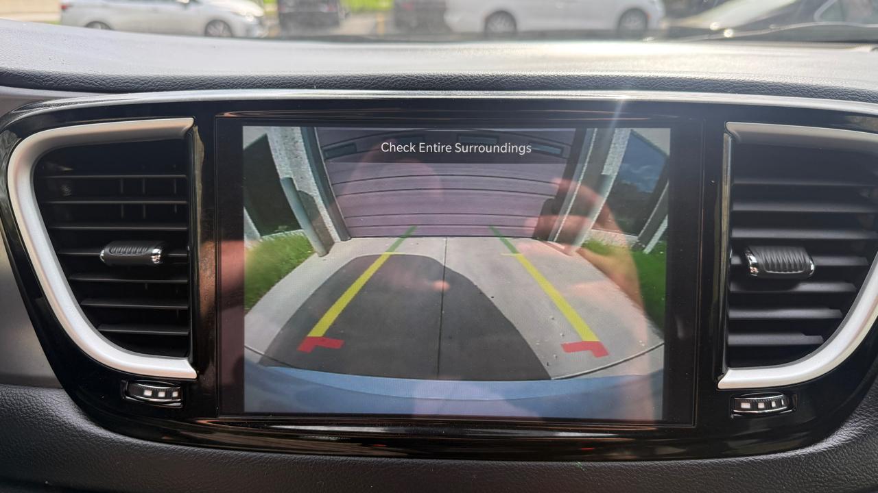 Chrysler Pacifica Select 2026