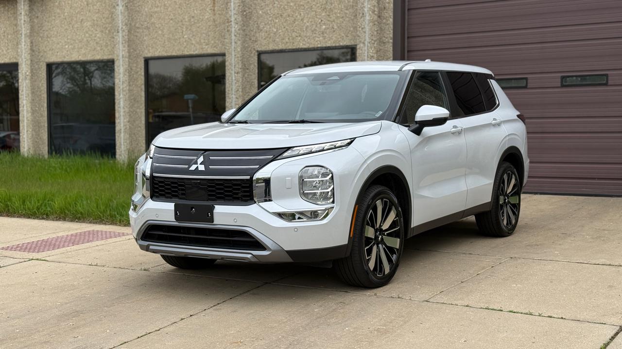 Mitsubishi Outlander SE 4WD 2025