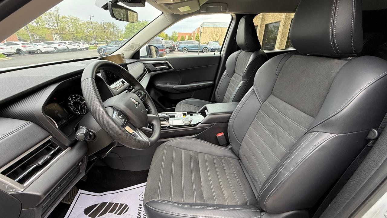 Mitsubishi Outlander SE 4WD 2025