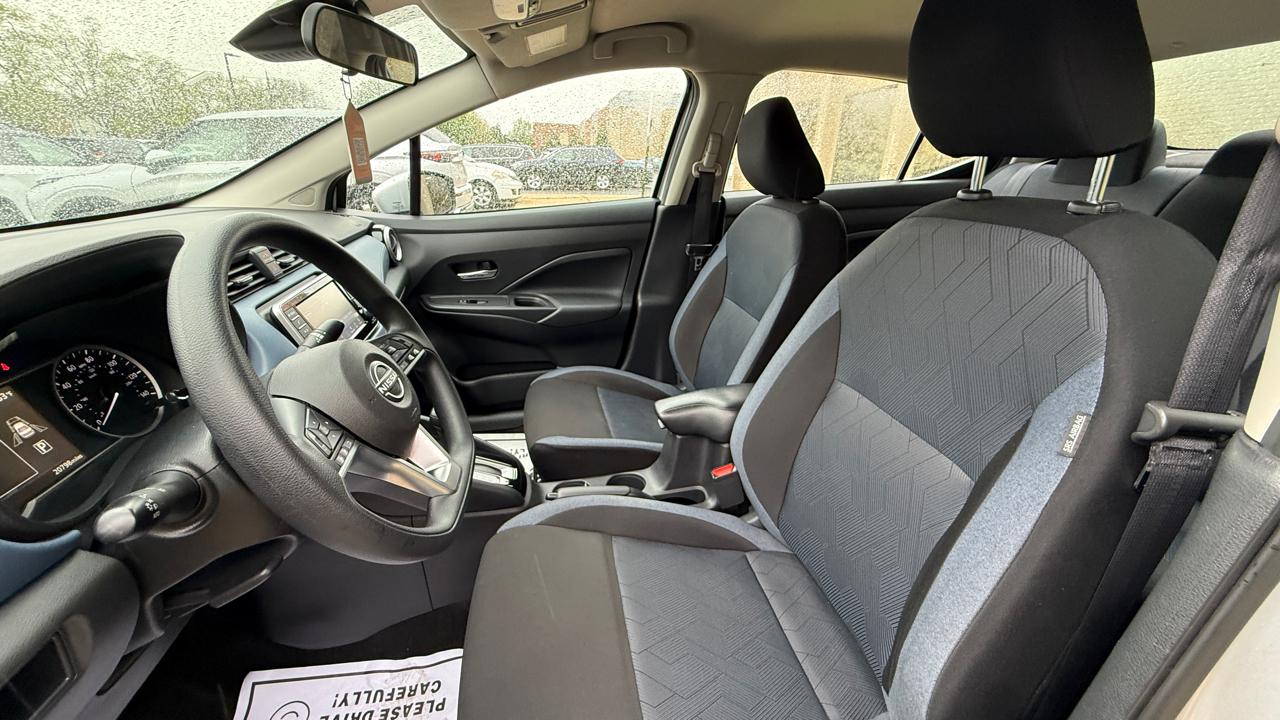 Nissan Versa SV 2025