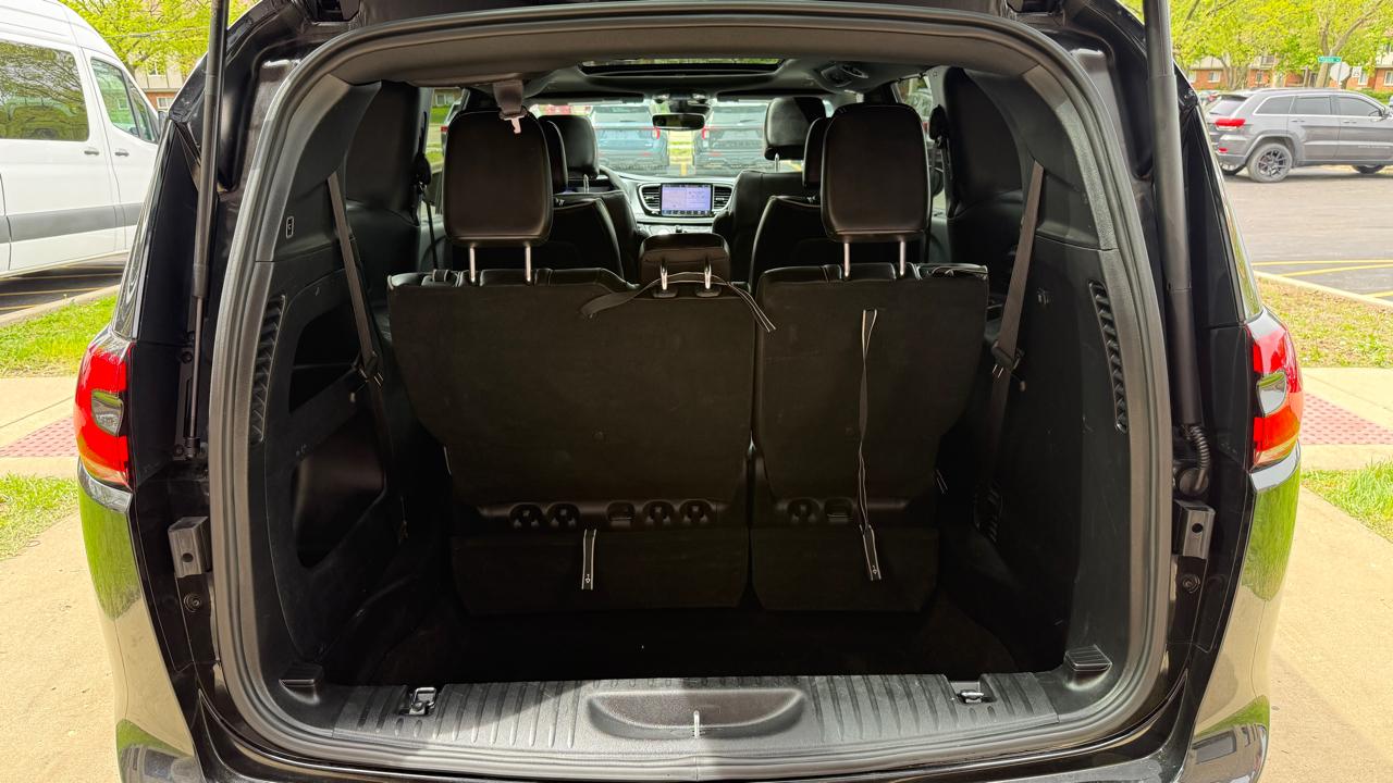 Chrysler Pacifica Limited 2025