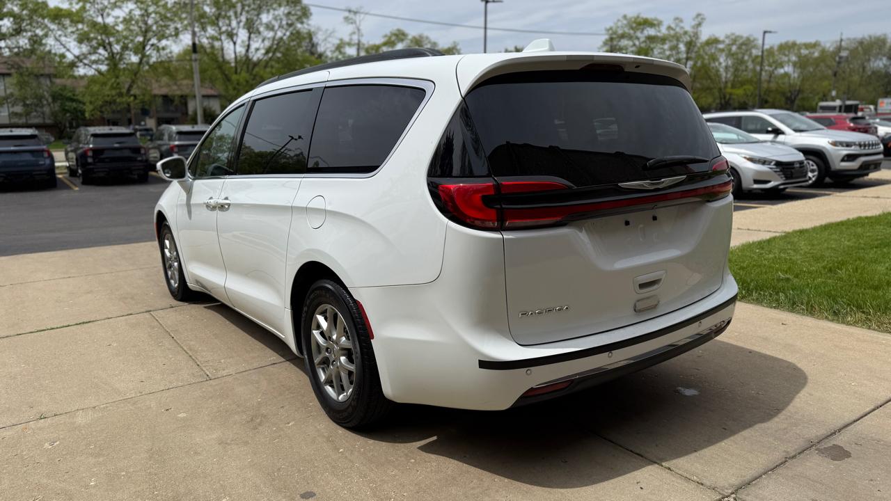 Chrysler Pacifica Touring 2022