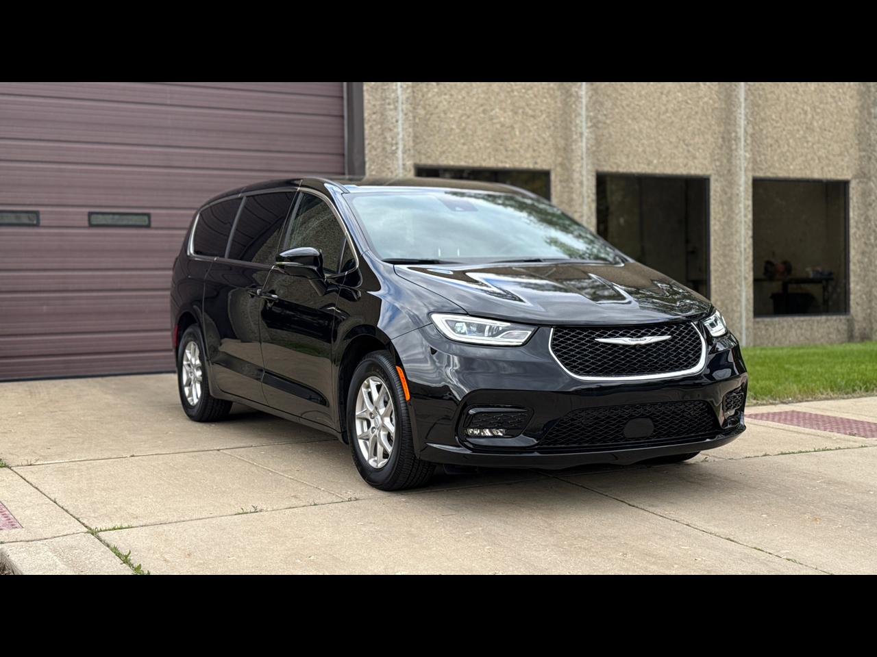 Chrysler Pacifica Select 2026
