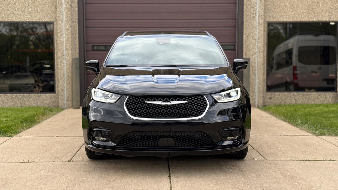 Chrysler Pacifica Select 2026