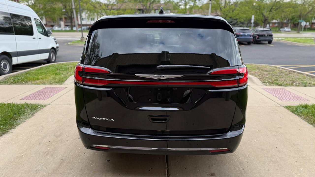 Chrysler Pacifica Select 2026