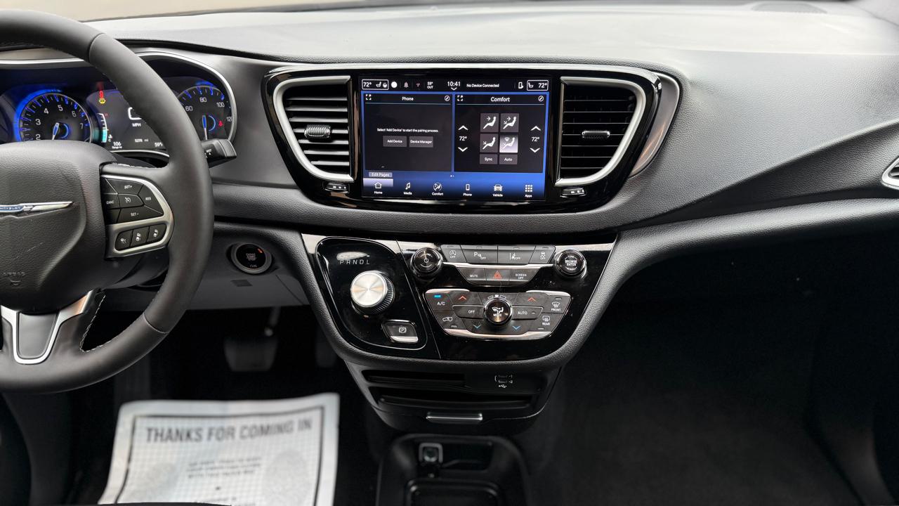 Chrysler Pacifica Select 2026