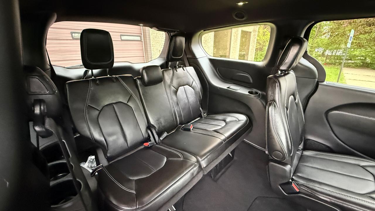 Chrysler Pacifica Select 2026