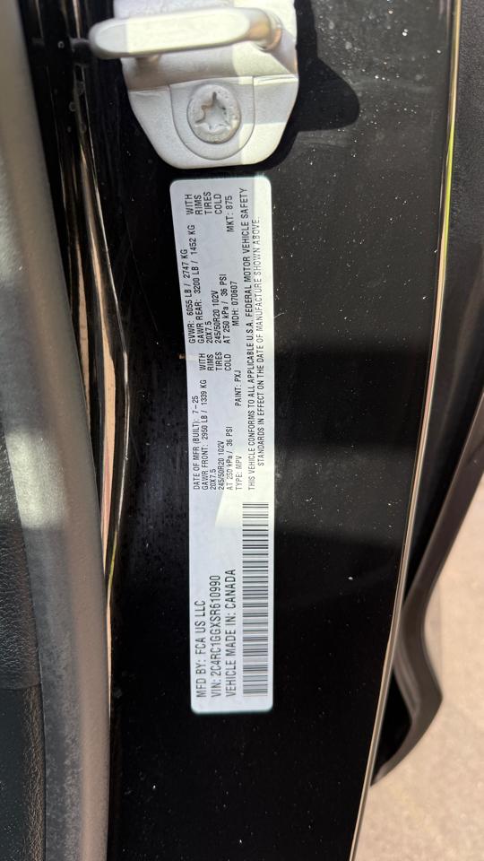 Chrysler Pacifica Limited 2025