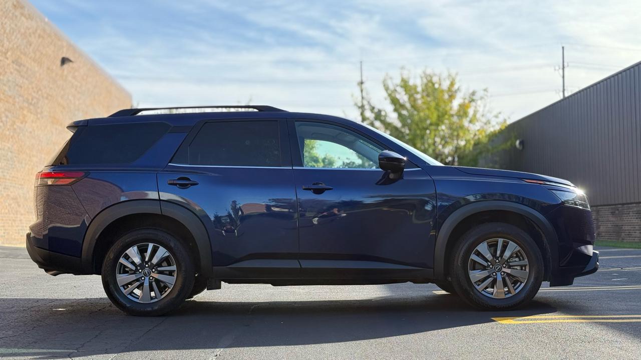 Nissan Pathfinder SV 2025