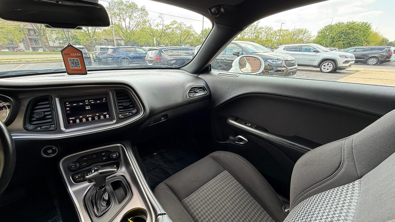Dodge Challenger SXT 2020