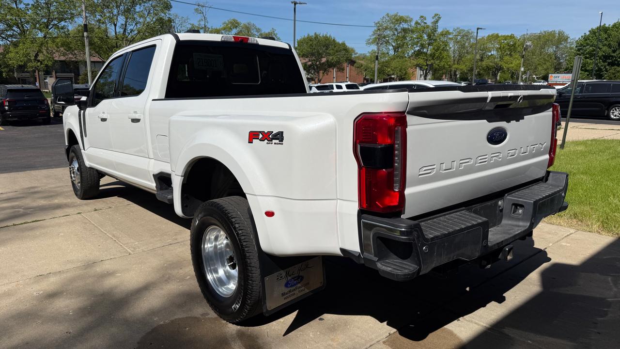 Ford F-350 SD King Ranch Crew Cab Long Bed DRW 4WD 2024