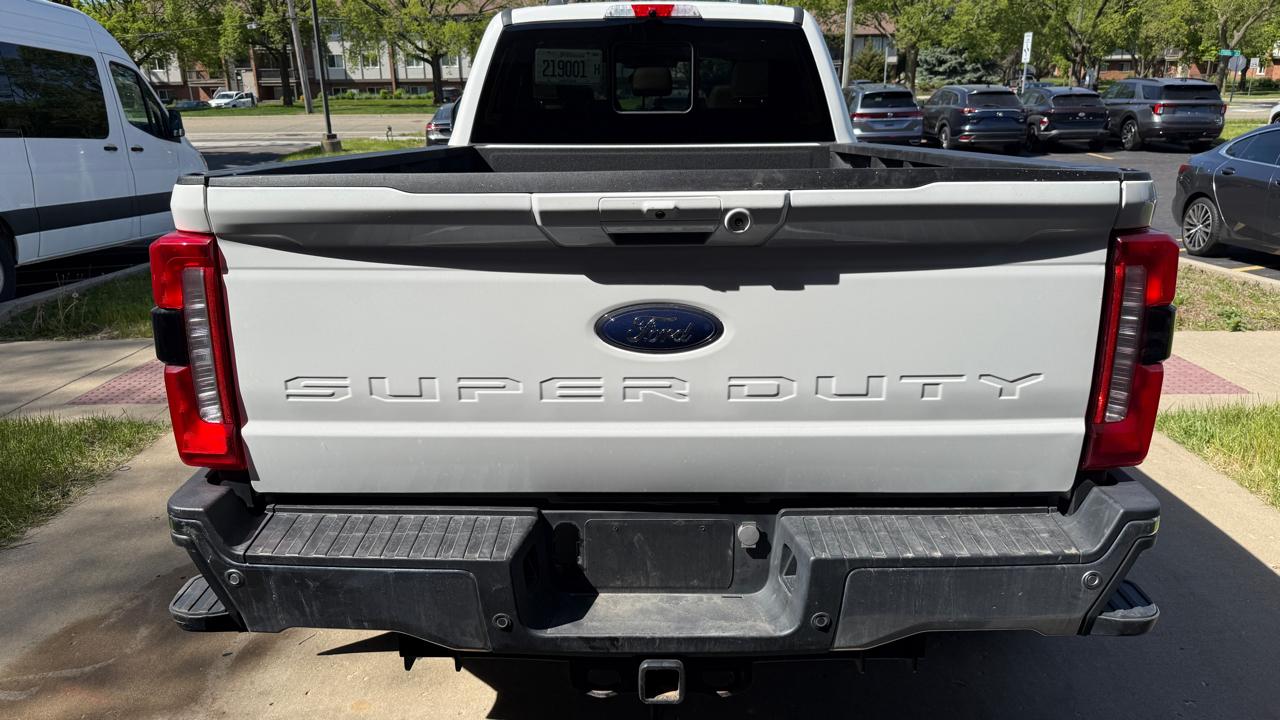 Ford F-350 SD King Ranch Crew Cab Long Bed DRW 4WD 2024