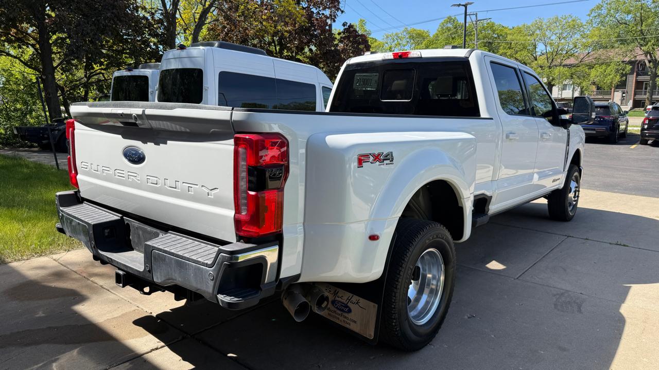 Ford F-350 SD King Ranch Crew Cab Long Bed DRW 4WD 2024