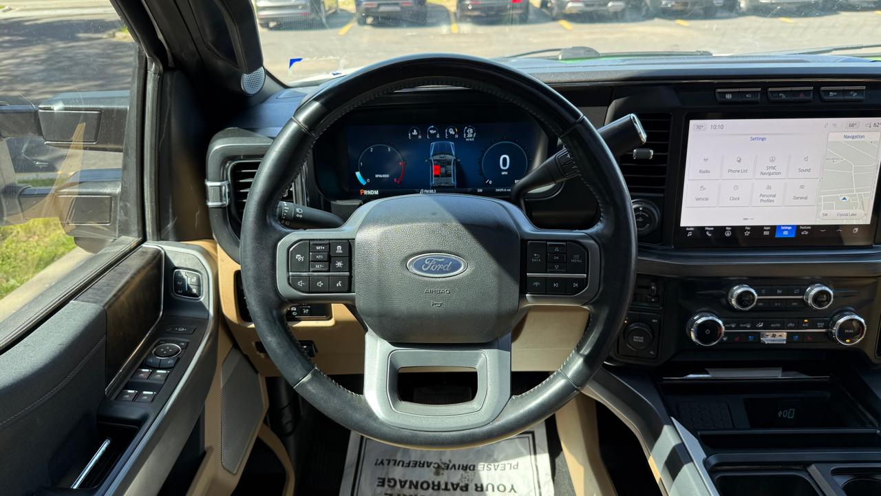 Ford F-350 SD King Ranch Crew Cab Long Bed DRW 4WD 2024