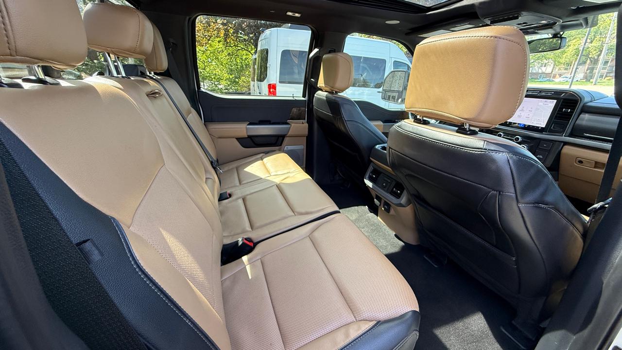 Ford F-350 SD King Ranch Crew Cab Long Bed DRW 4WD 2024