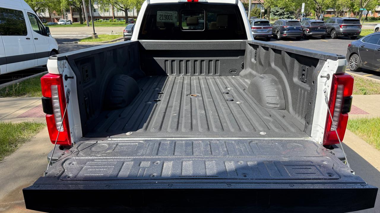Ford F-350 SD King Ranch Crew Cab Long Bed DRW 4WD 2024
