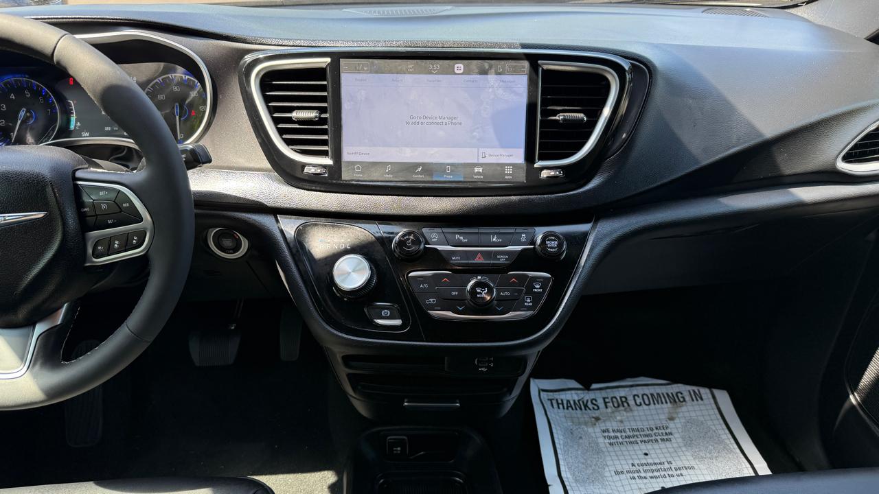 Chrysler Pacifica Select 2026