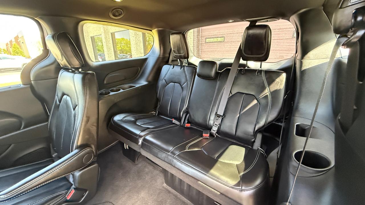 Chrysler Pacifica Select 2026