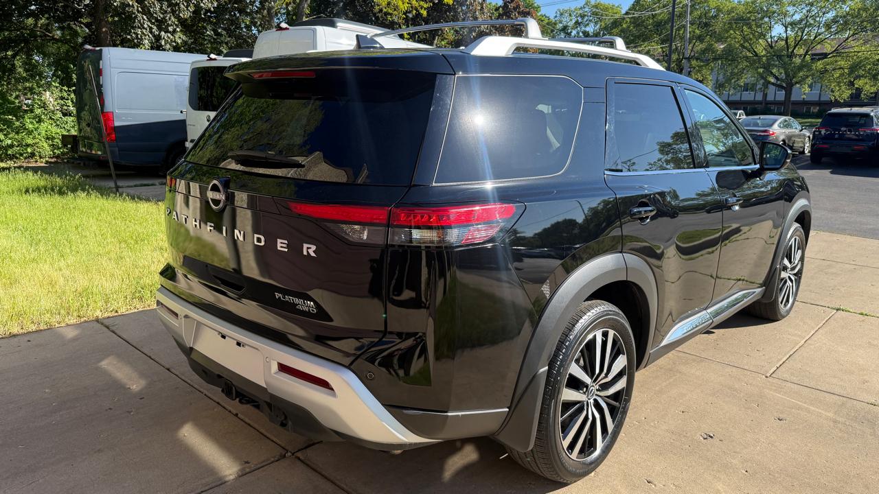 Nissan Pathfinder Platinum 4WD 2024