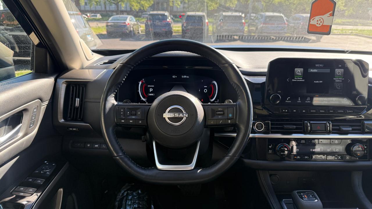 Nissan Pathfinder Platinum 4WD 2024