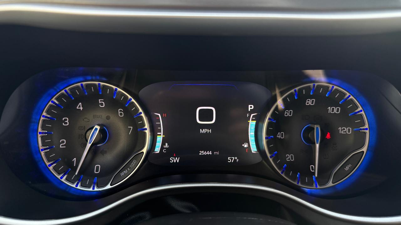 Chrysler Pacifica Select 2025