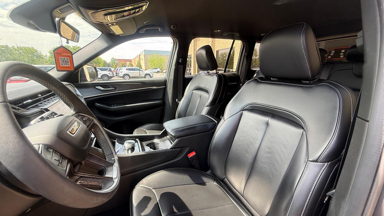 Jeep Grand Cherokee Limited 4WD 2025