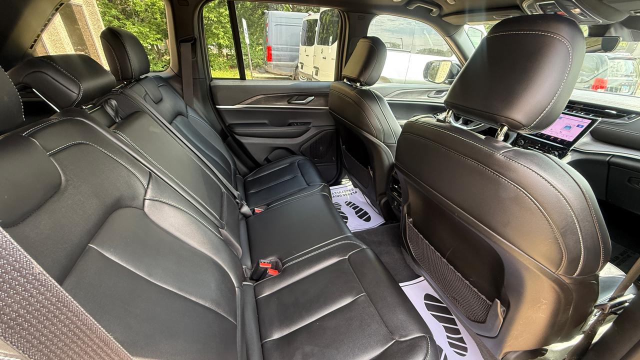 Jeep Grand Cherokee Limited 4WD 2025