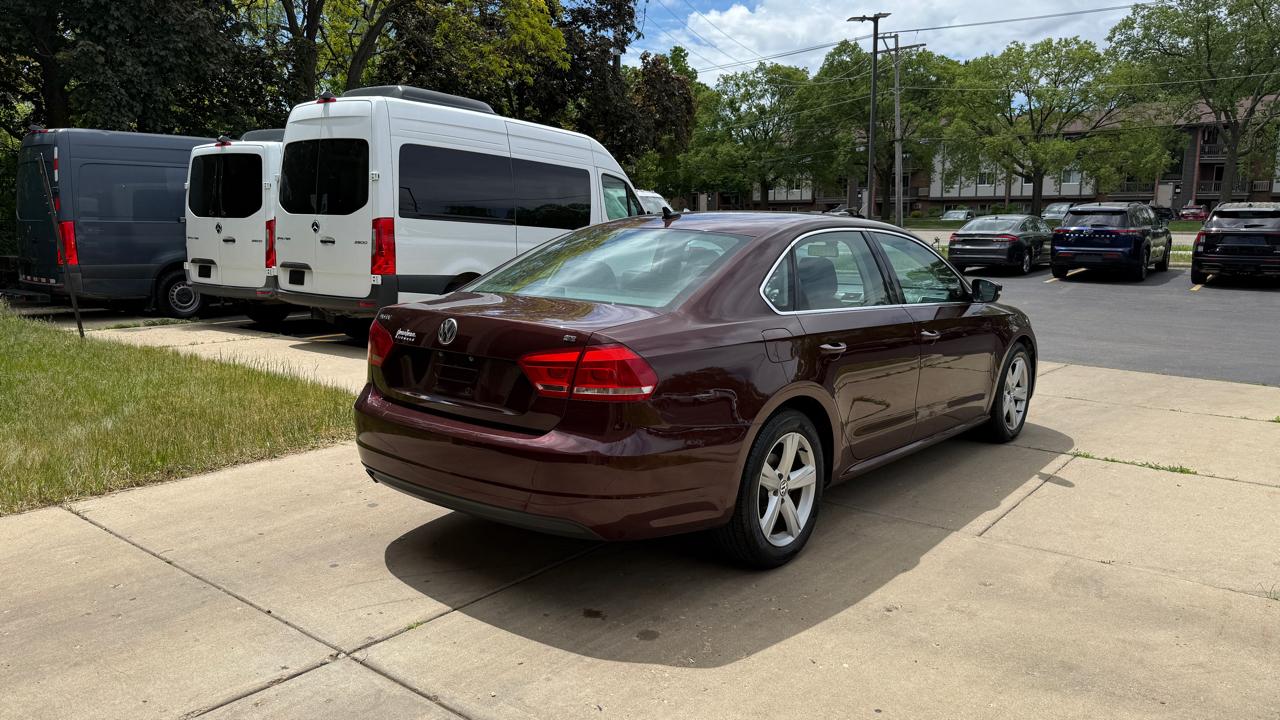 Volkswagen Passat 2.5L SE AT 2013