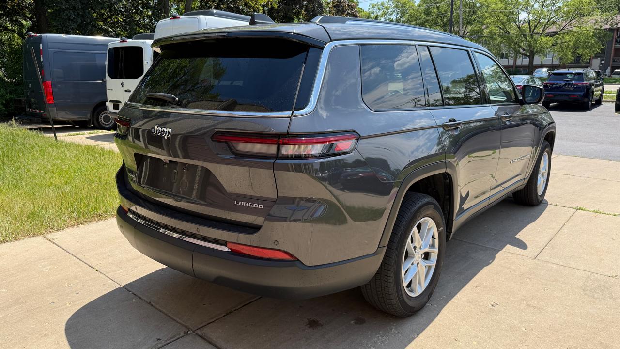 Jeep Grand Cherokee L Laredo 4WD 2023