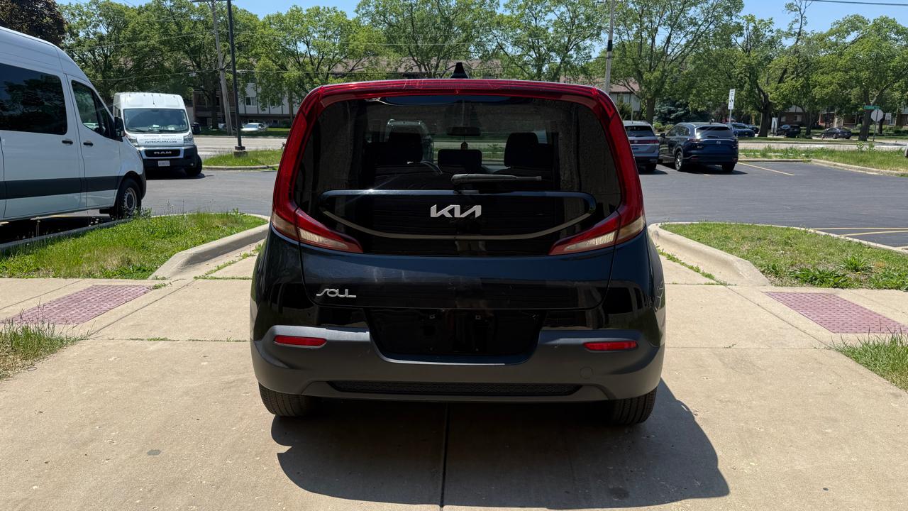 Kia Soul LX CVT 2022