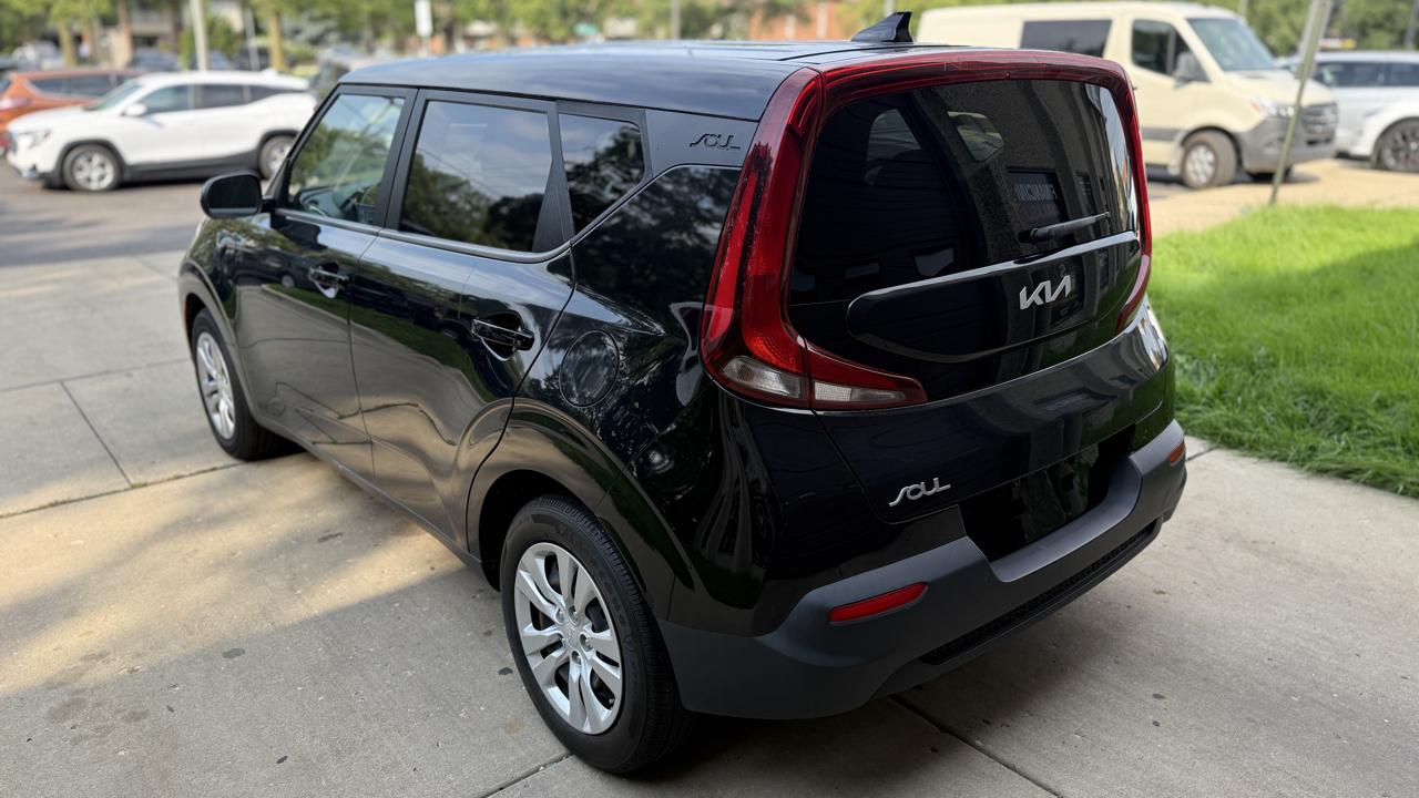 Kia Soul LX CVT 2022