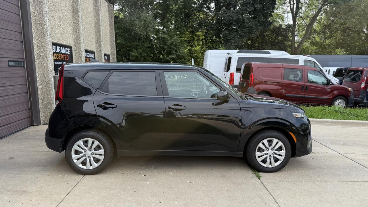 Kia Soul LX CVT 2022